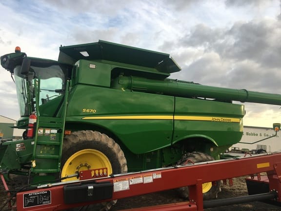 Main image John Deere S670