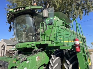 Main image John Deere S670
