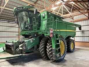 Main image John Deere S670