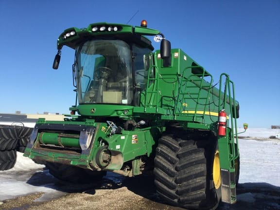 Main image John Deere S670