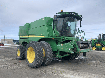 Main image John Deere S670