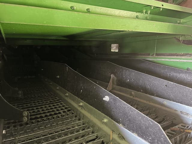 Image of John Deere S670 equipment image 1