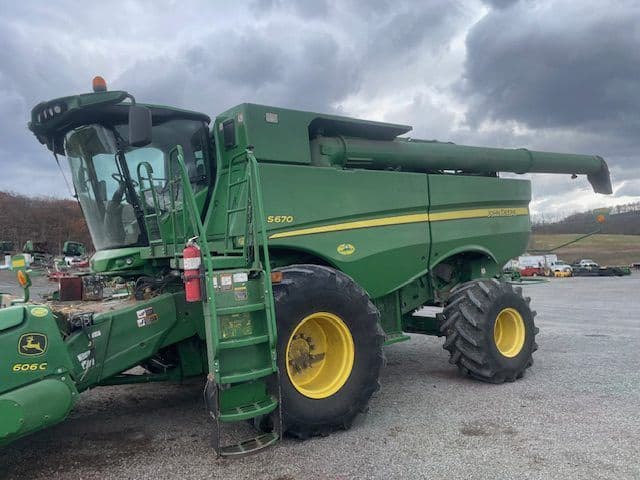Image of John Deere S670 Primary image