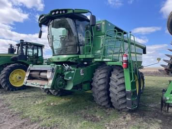Main image John Deere S680