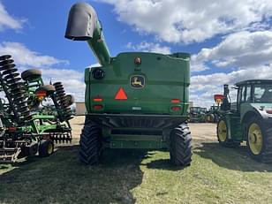 Main image John Deere S680 10