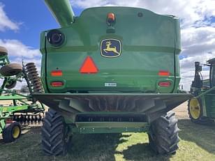 Main image John Deere S680 11