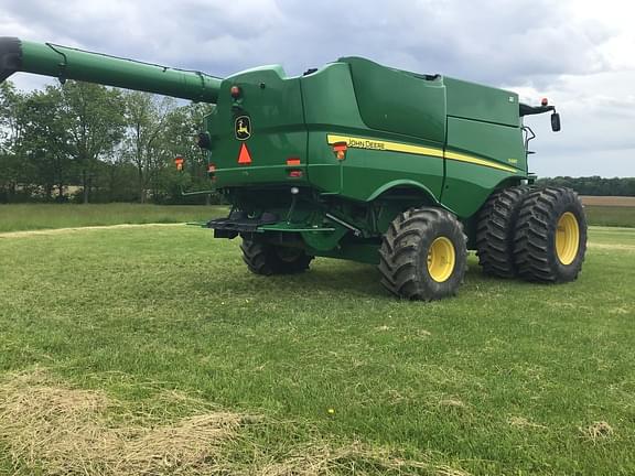 Image of John Deere S680 equipment image 4