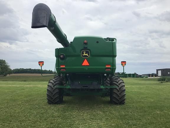 Image of John Deere S680 equipment image 3