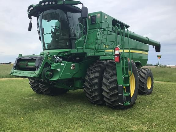Image of John Deere S680 Primary image