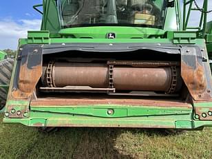 Main image John Deere S680 27