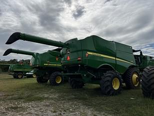 Main image John Deere S680 3