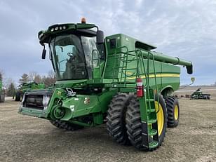 Main image John Deere S680 0