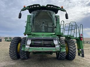 Main image John Deere S680 1