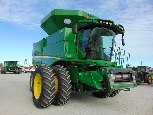 Image of John Deere S680 equipment image 4