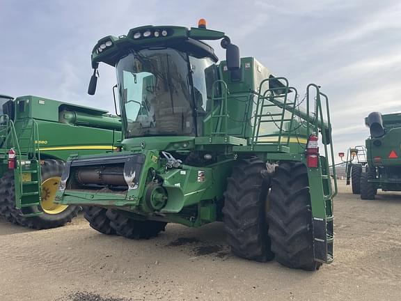 Image of John Deere S680 equipment image 2