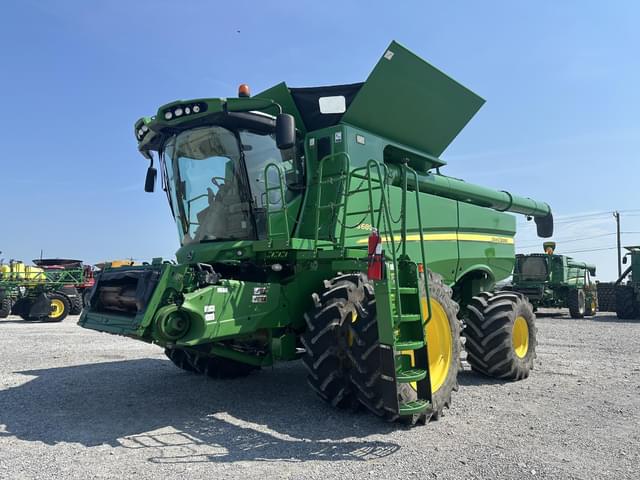 Image of John Deere S680 equipment image 2