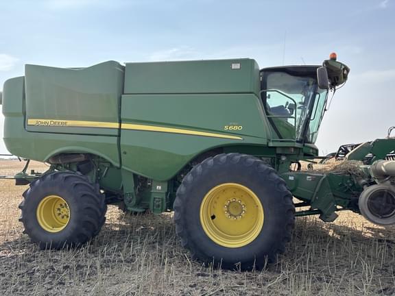 Image of John Deere S680 Primary image