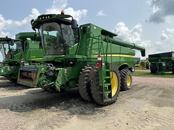 Image of John Deere S680 equipment image 2