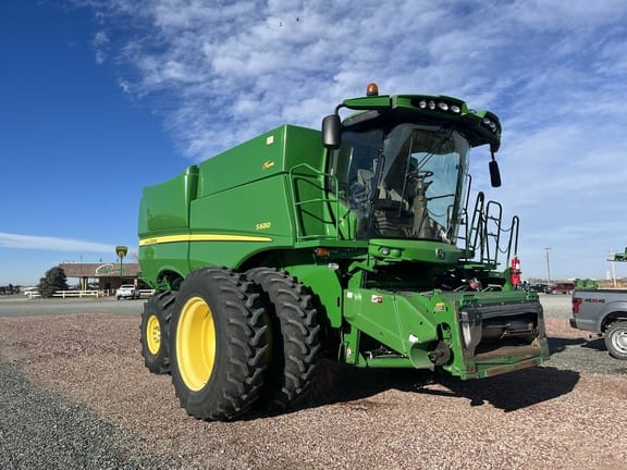 Main image John Deere S680