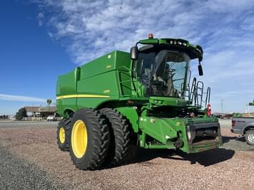Main image John Deere S680