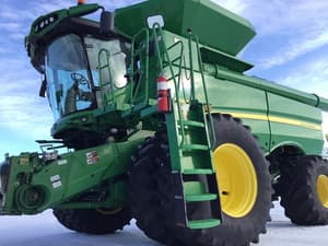 2014 John Deere S680 Image