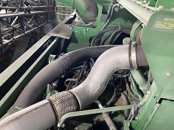 Image of John Deere S680 equipment image 3