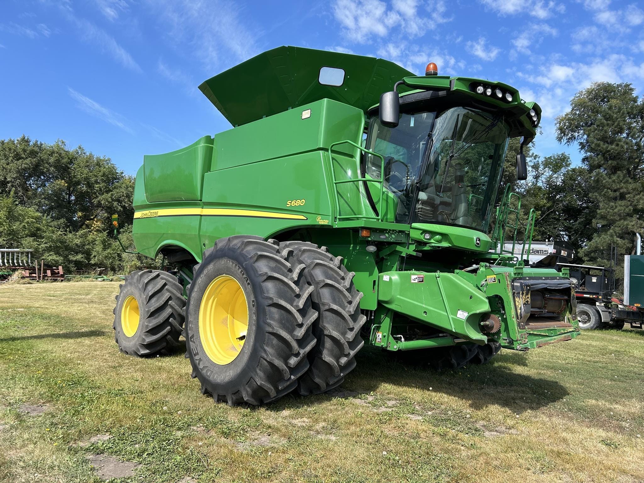 Main image John Deere S680