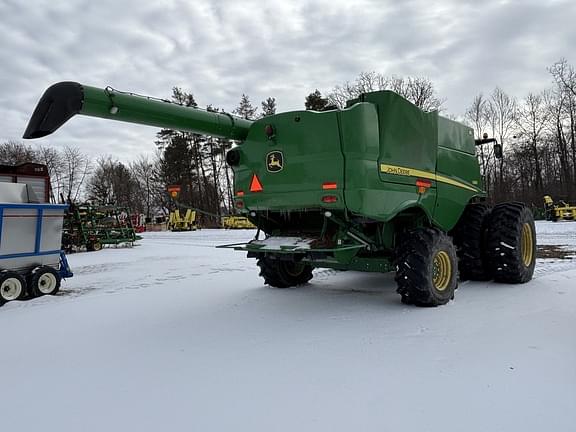 Image of John Deere S680 equipment image 3