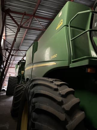 Image of John Deere S680 Primary image