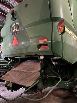 Image of John Deere S680 equipment image 1