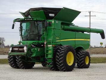 Main image John Deere S680