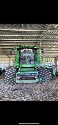 Image of John Deere S680 equipment image 1