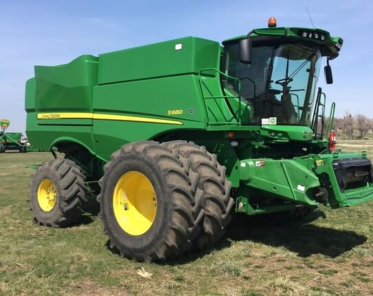 Main image John Deere S680