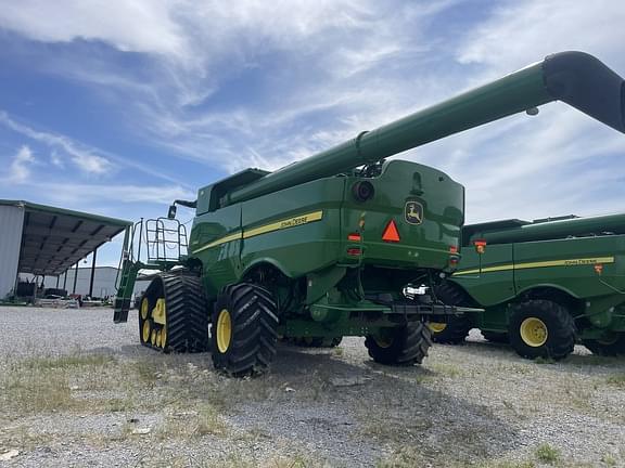 Image of John Deere S680 equipment image 3