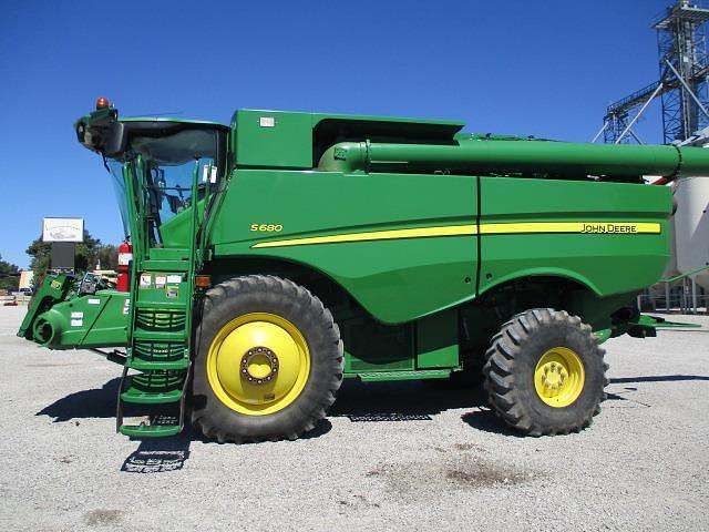 Image of John Deere S680 equipment image 2