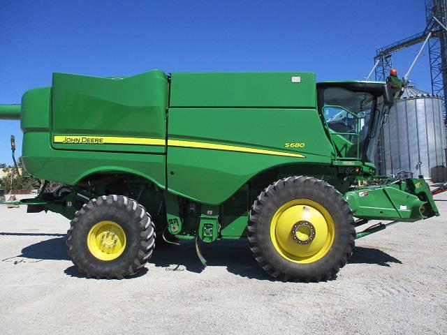 Image of John Deere S680 equipment image 3