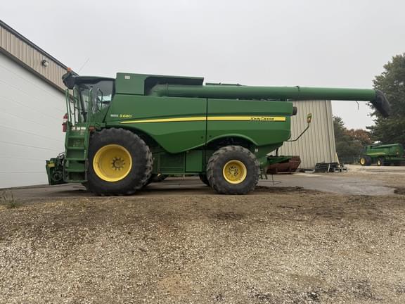 Image of John Deere S680 Primary image