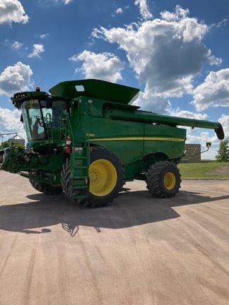 Main image John Deere S680