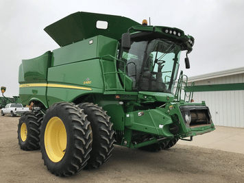 Main image John Deere S680