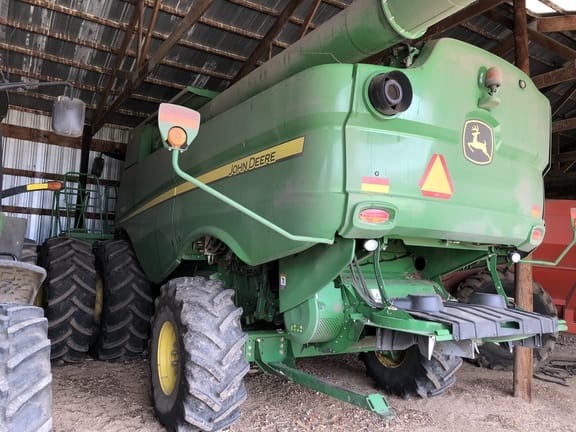 Main image John Deere S680