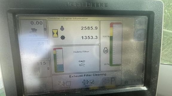 Image of John Deere S680 equipment image 4