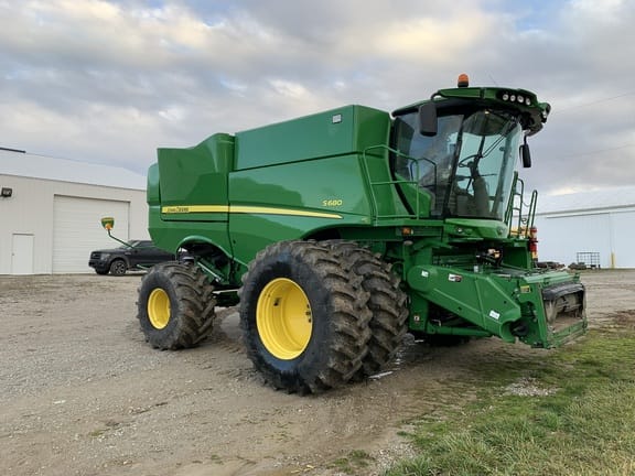 Main image John Deere S680