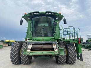 Main image John Deere S680 3