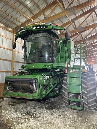 Image of John Deere S680 equipment image 1