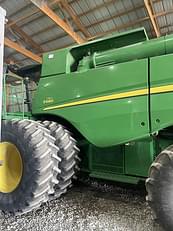 Main image John Deere S680 3