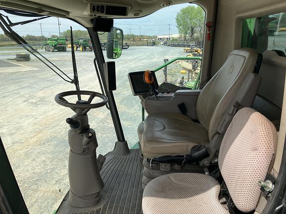 Image of John Deere S680 equipment image 3
