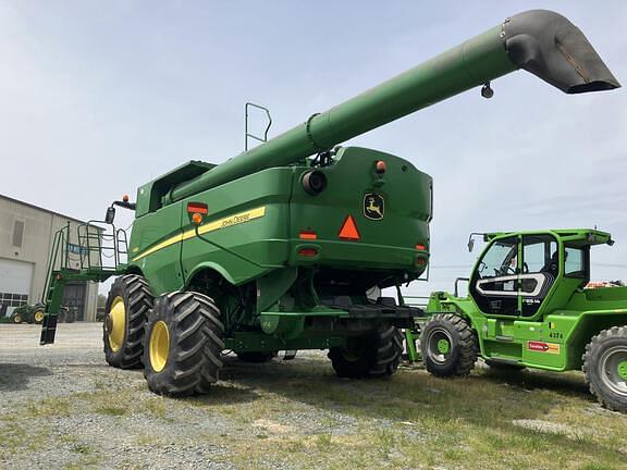 Image of John Deere S680 equipment image 2