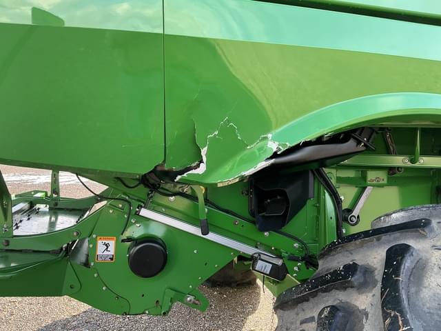 Image of John Deere S680 equipment image 2