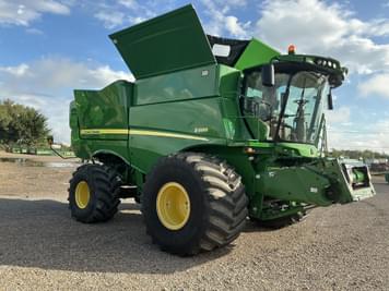 Main image John Deere S680