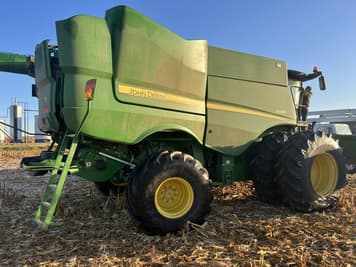 Main image John Deere S680